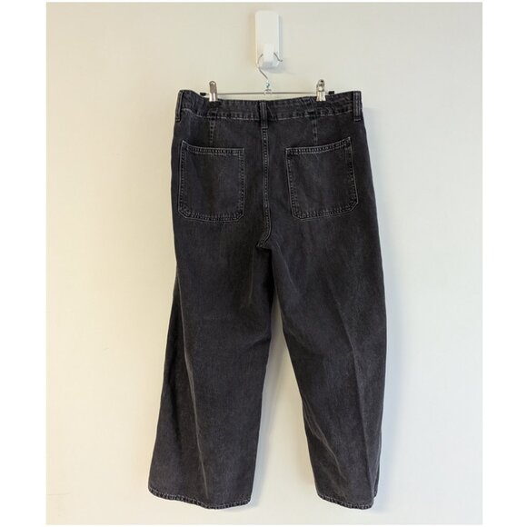 Old Navy High-Waisted Baggy Wide-Leg Trouser Jeans - Picture 4 of 8